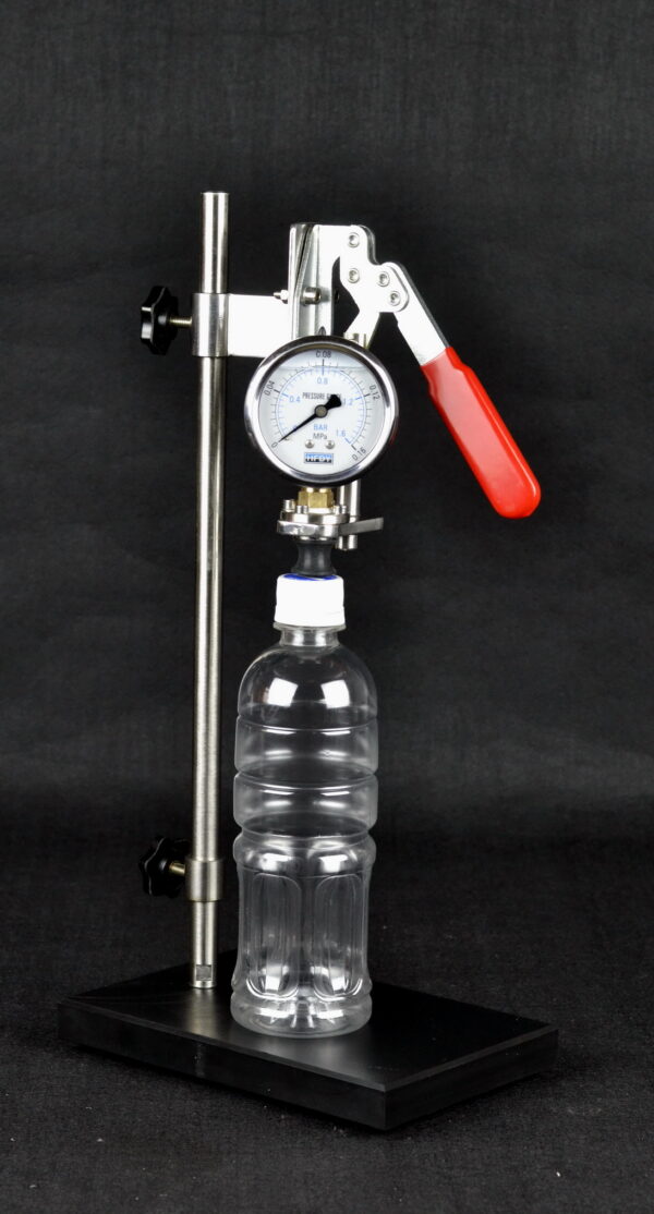 PVG-A Pressure or Vacuum Gauge measuring PET Bottle