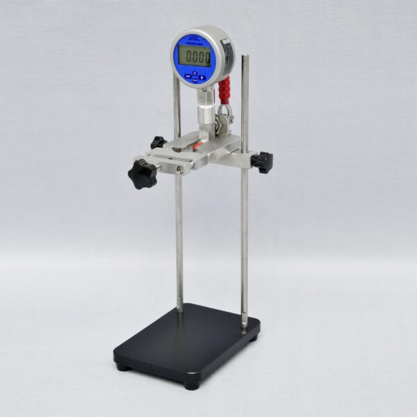PVG-DS Digital Pressure and Vacuum Gauge for precise measurement in PET bottles with sport caps.