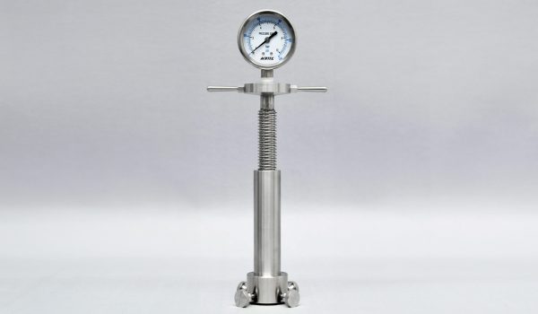 CA-CORK Cork aphrometer with stainless steel manometer for accurate pressure measurement in sparkling wine bottles.