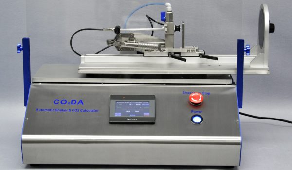 co2da automatic shaker and co2 calculator Automatic CO2 Shaker and Calculator for measuring carbonation levels in beverages.